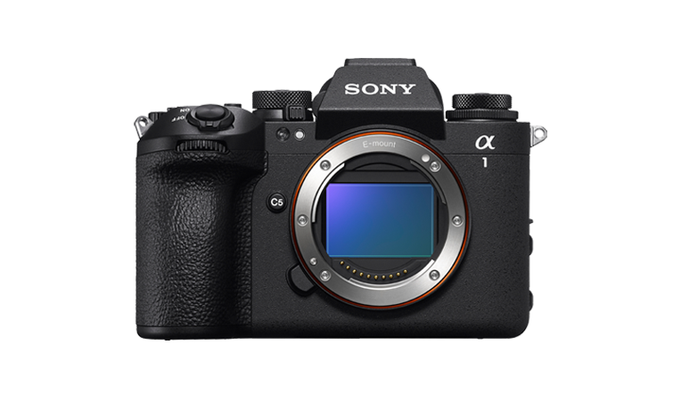 Vista frontal de la Sony α1 II